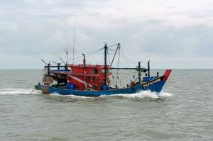 Kapal Ikan Berbendera Malaysia Diamankan di Selat Malaka 
