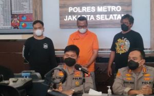 Todongkan Senpi ke Kuli Bangunan, Pria Paruh Baya Digaruk