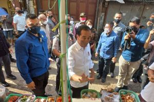 Presiden Jokowi Blusukan ke Pasar Tradisional 