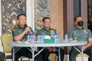 Kepala Staf TNI AD Terharu Operasi Anak Kembar Siam Berhasil