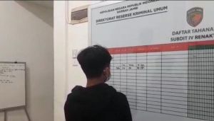 Polisi Tangkap Remaja Karena Tawarkan Pekerja Seks Secara Daring