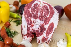 Empuknya Daging Kambing Dipengaruhi Cara Memotong