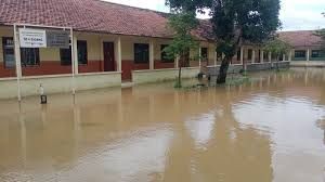Puluhan Sekolah di Kota Jambi Terendam Banjir