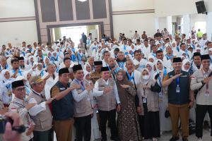 Lepas 442 JCH Kloter BTH 19, Gubernur Ingatkan Jamaah Fokus Ibadah